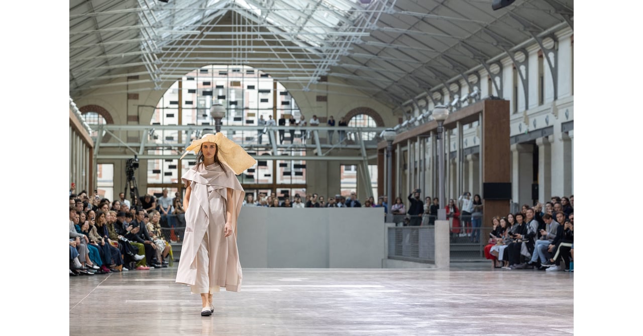 イッセイミヤケ　星柄カットソー イッセイミヤケ 星柄カットソー