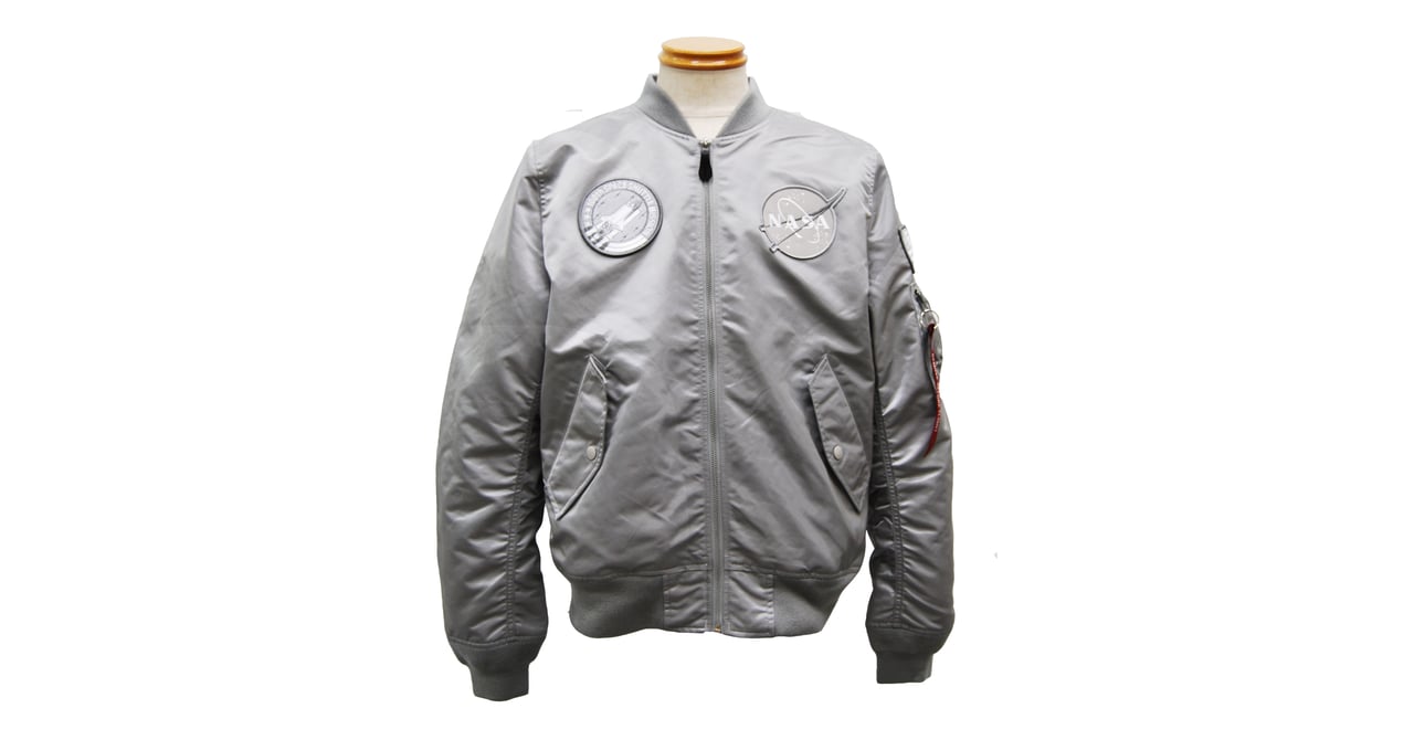 アルファ インダストリーズがNASAモチーフのコレクション発売