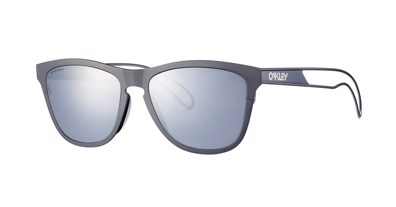 oakley-frogskins-210720-002.jpg