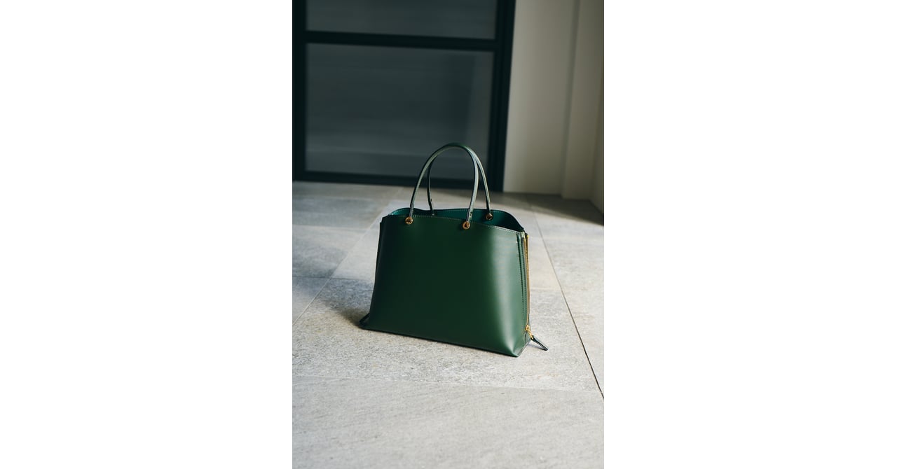 ロペ、1年半で4万点売り上げたバッグ「Y BAG」をアップデート