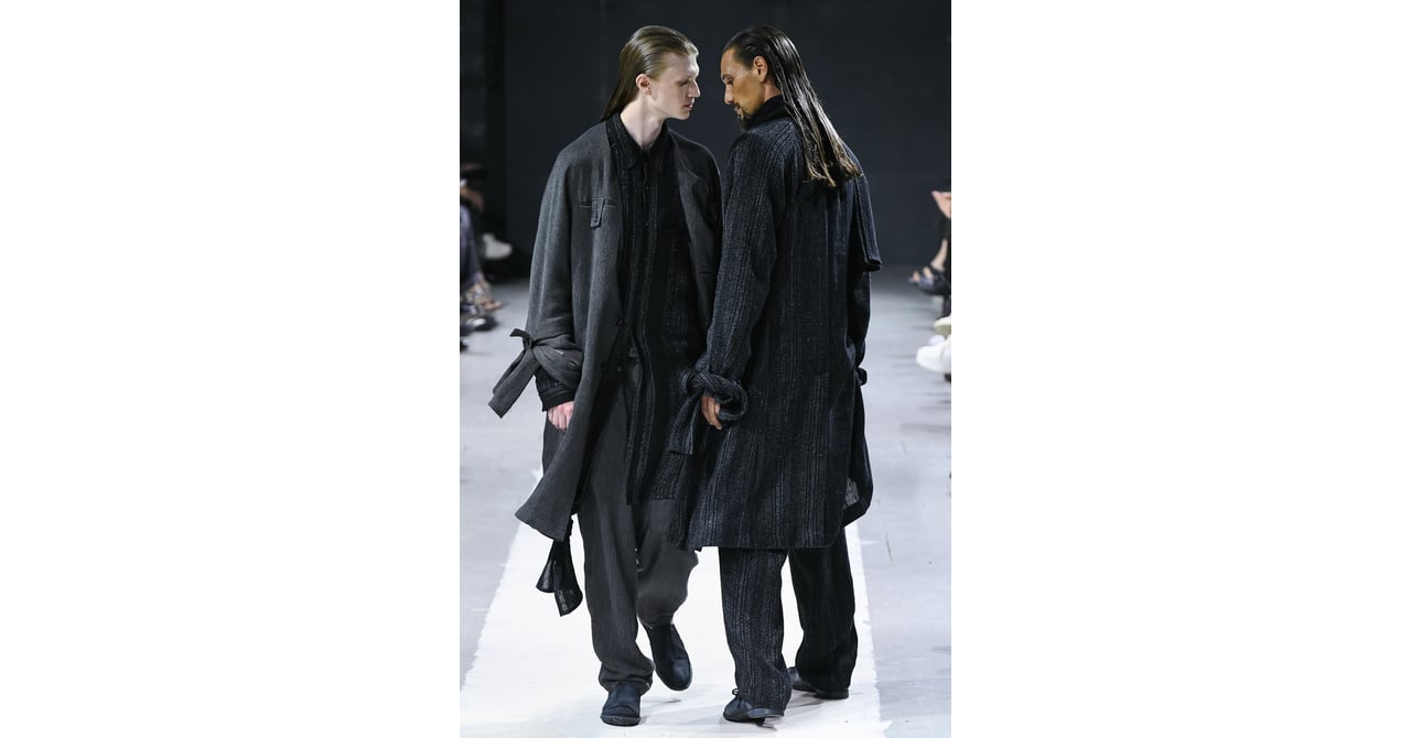 過呼吸です」「ボクも戦う」ヨウジヤマモト プールオムの背中で語る服