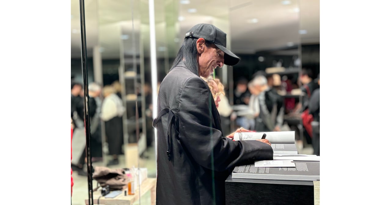 リック・オウエンスが20年ぶりに来日、サイン会にファンが押し寄せ長蛇の列