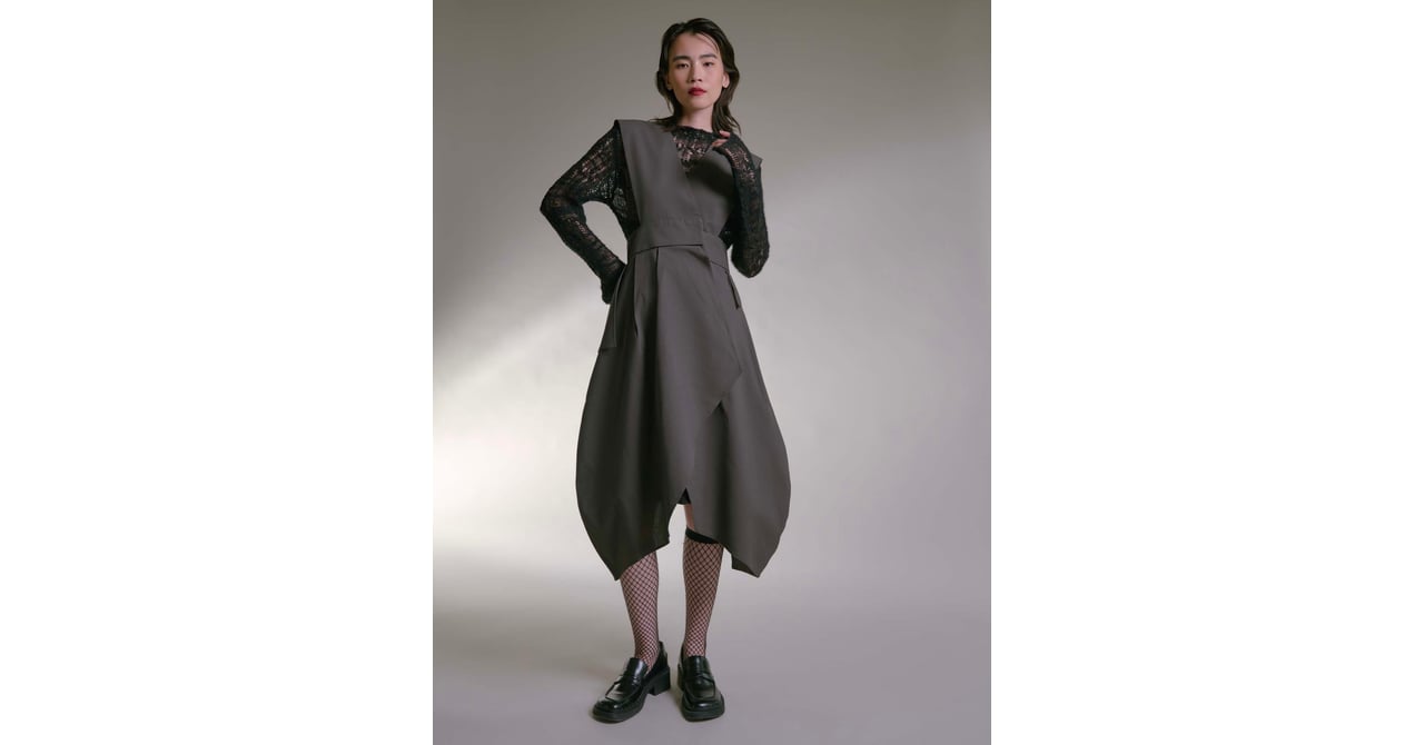 テーロプランがコチと初コラボ、畳紙から着想を得たエプロンドレスを発売