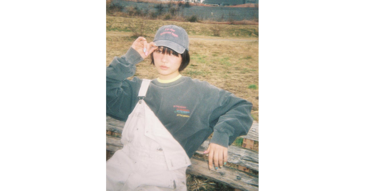 奥山由之の自主制作映画「アット・ザ・ベンチ」のグッズが発売 劇中に