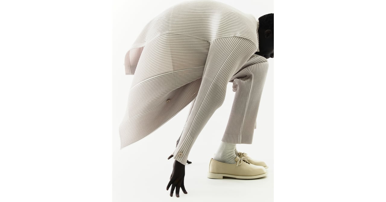 オム プリッセ イッセイ ミヤケ、板チョコから着想を得た新作シューズ