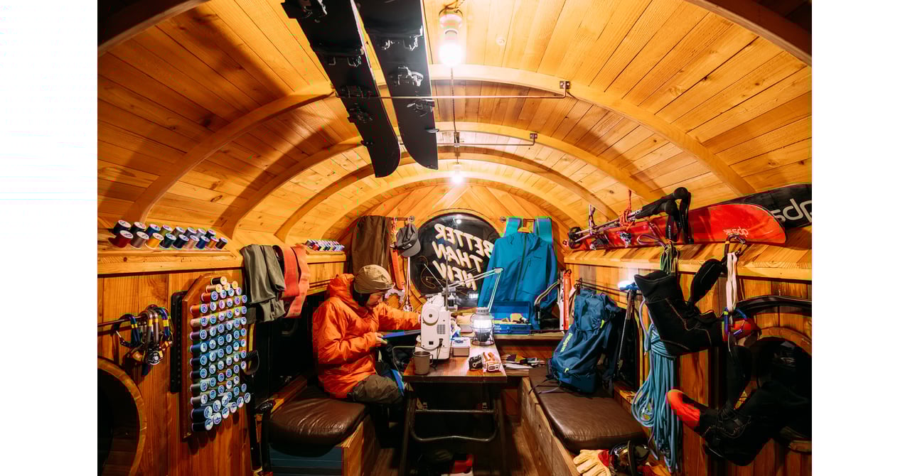 パタゴニアが全国7ヶ所のスキー場で修理ツアー開催 自社古着の販売も実施