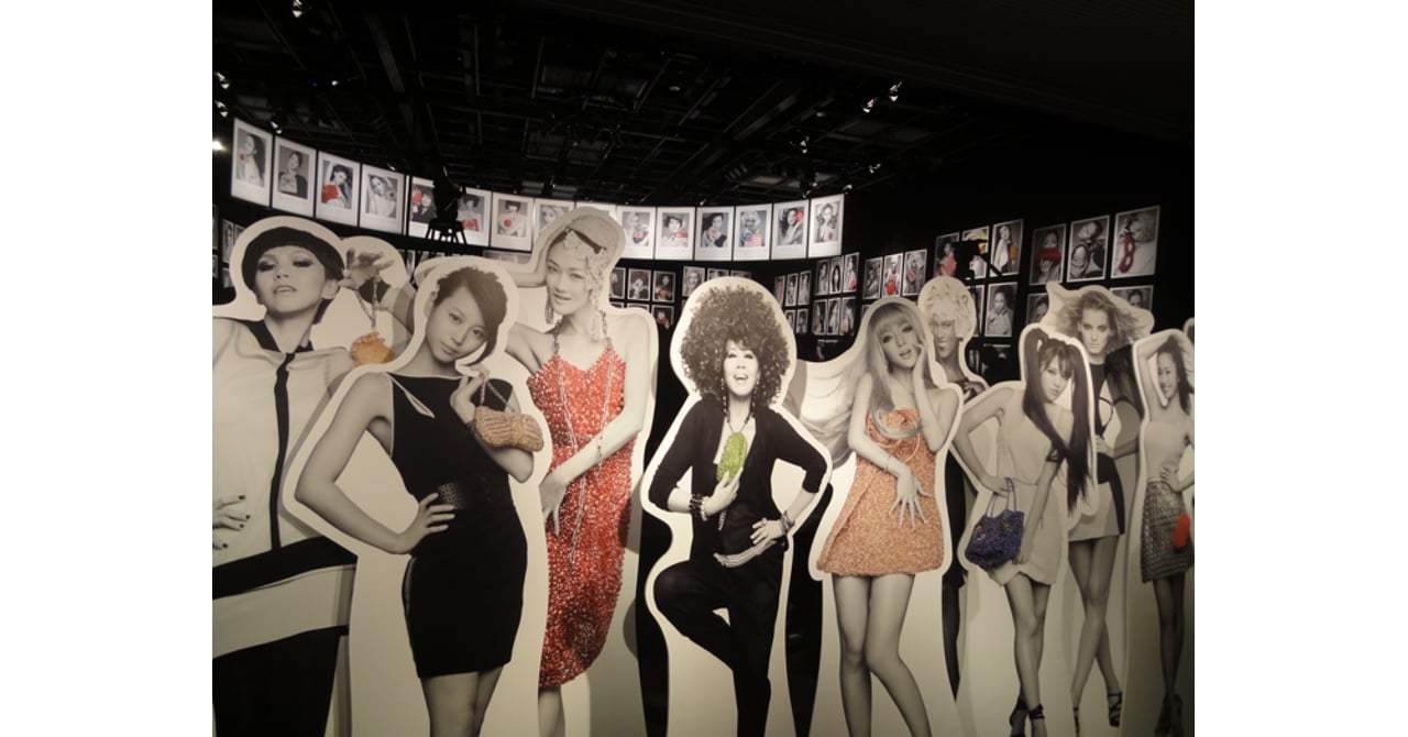 浜崎あゆみがサプライズ登場 表参道ヒルズでレスリー・キー写真展