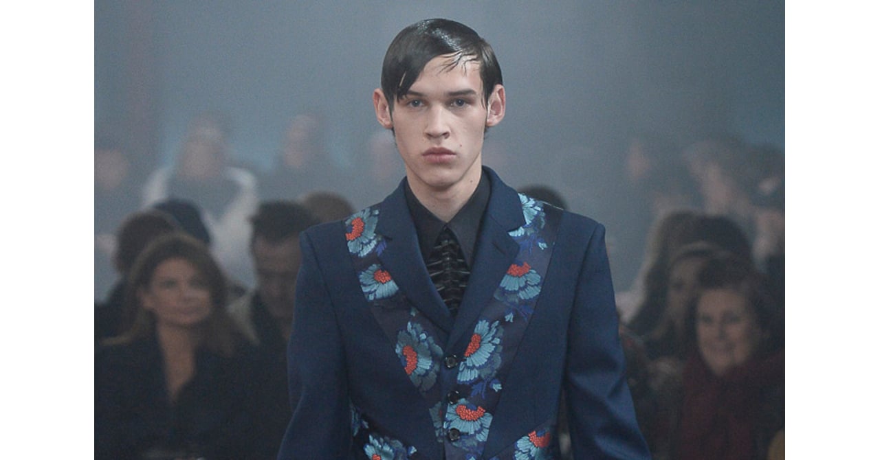 Alexander McQueen 2015-16秋冬 | ロンドン | 画像32枚 - FASHIONSNAP Alexander McQueen 2015-16秋冬 | ロンドン | 画像32枚 - FASHIONSNAP