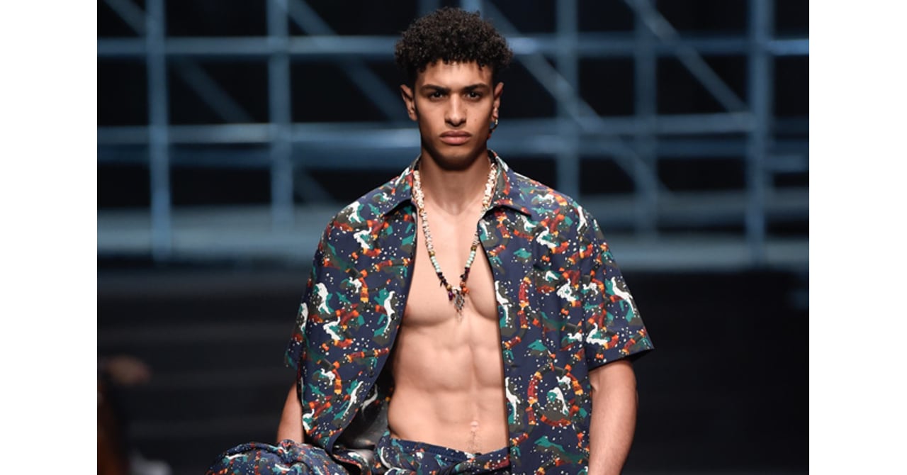 MARCELO BURLON COUNTY OF MILAN 2018年春夏 | ミラノ | 画像64枚