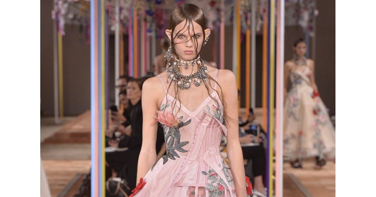 Alexander McQueen -Women's- 2018年春夏 | パリ | 画像46枚 - FASHIONSNAP