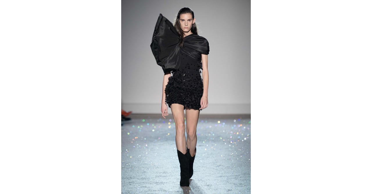 Giambattista Valli 2019年春夏オートクチュール | パリ | 画像 Giambattista Valli 2019年春夏オートクチュール | パリ | 画像