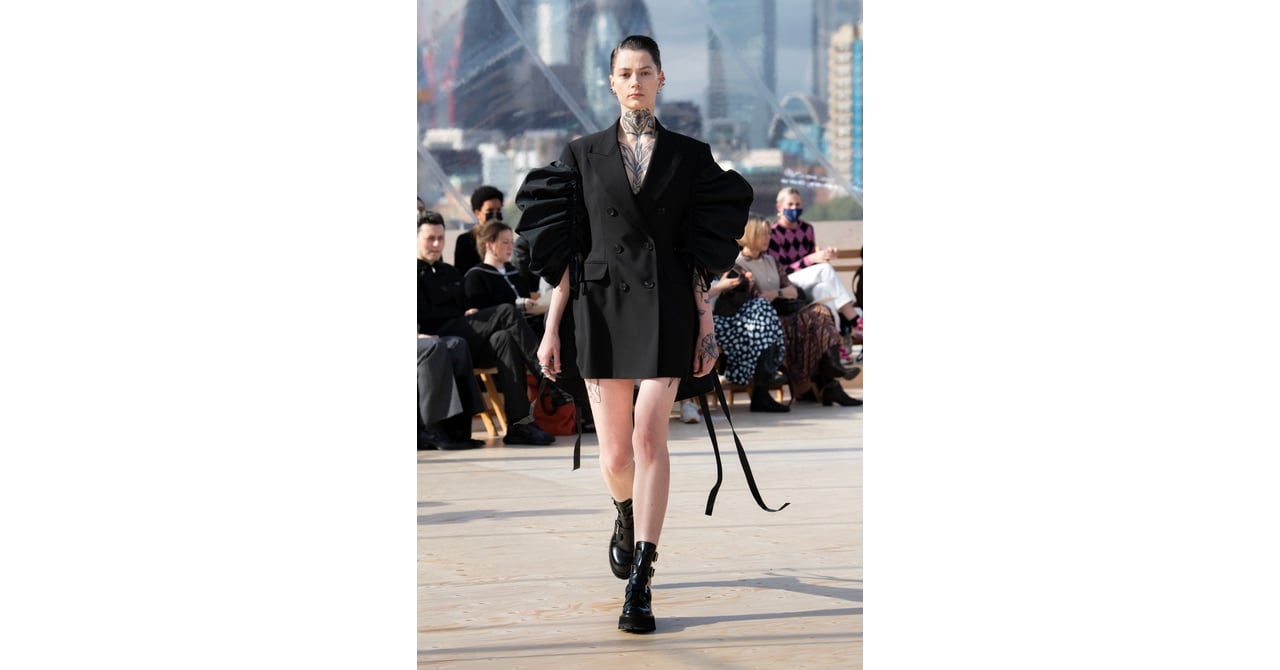 ◆ALEXANDER MCQUEEN ジップ装飾スリムカットパンツ Alexander McQueen ショートパンツ | ブラック | FARFETCH JP