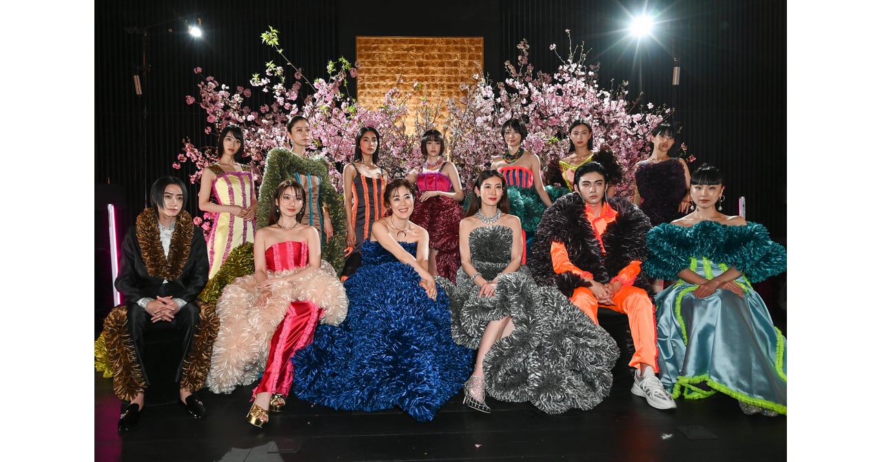 TOMO KOIZUMI 2023 Collection | 東京 | 画像51枚 - FASHIONSNAP