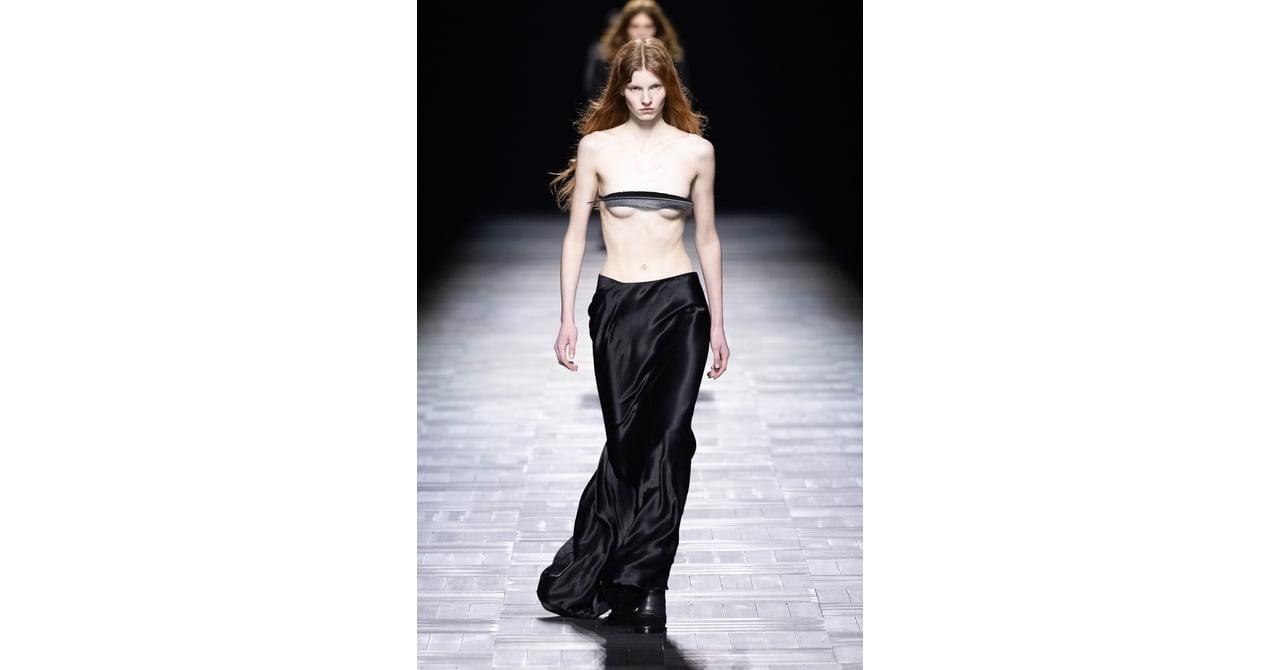 ANN DEMEULEMEESTER 2023年秋冬コレクション | パリ | 画像37枚 ANN DEMEULEMEESTER 2023年秋冬コレクション | パリ | 画像37枚