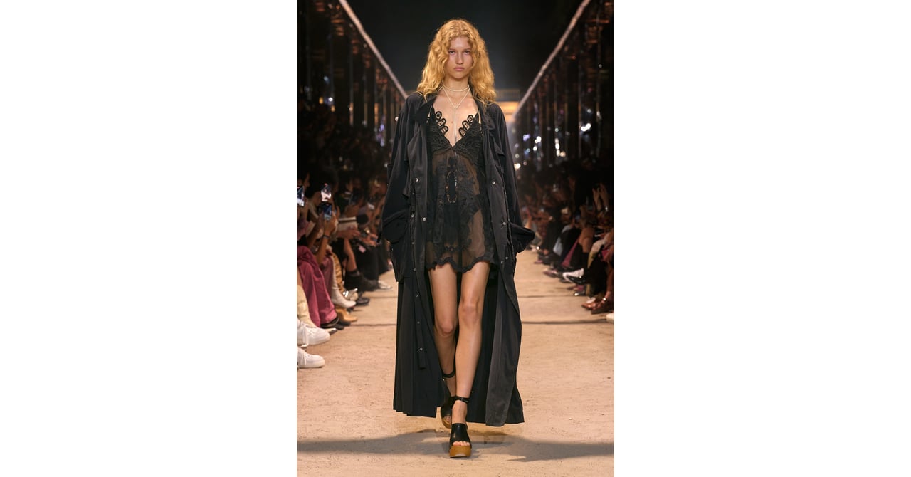 ISABEL MARANT 2024年春夏コレクション | パリ | 画像56枚 ISABEL MARANT 2024年春夏コレクション | パリ | 画像56枚