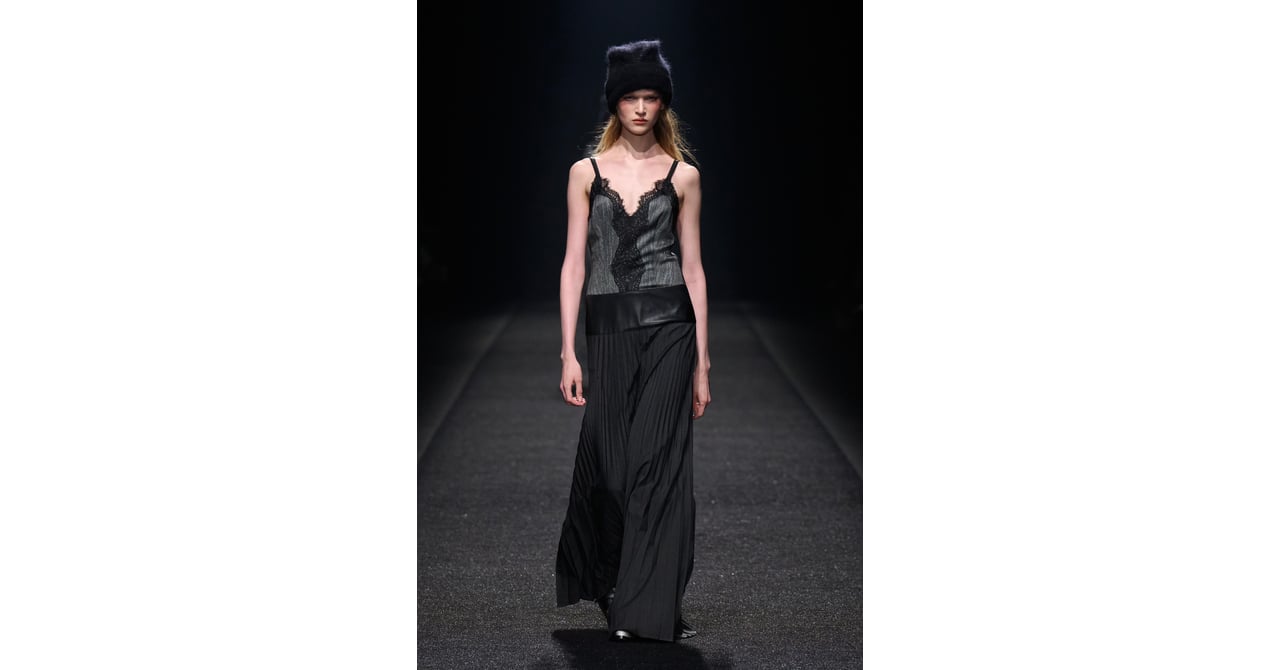 ファッションショー　ノーパン ALBERTA FERRETTI 2024年秋冬コレクション | ミラノ | 画像50枚 - FASHIONSNAP