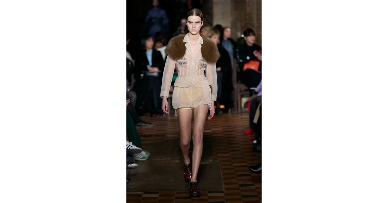 シモーネロシャ Summer isn't over yet… wicker, denim & gold still hitting