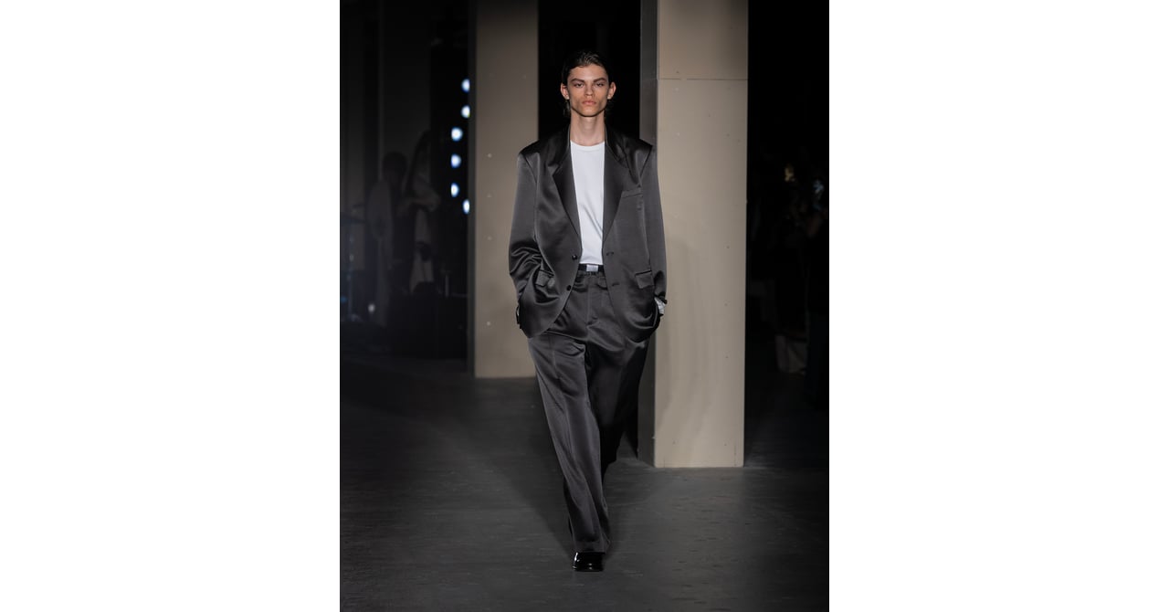 IRENISA 2025年春夏コレクション | 画像36枚 - FASHIONSNAP IRENISA 2025年春夏コレクション | 画像36枚 - FASHIONSNAP