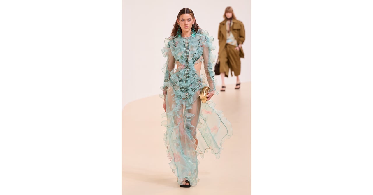 うのにもお得な情報満載！ Zimmermann 画像53枚 | パリ | 2025年春夏コレクション ワンピース