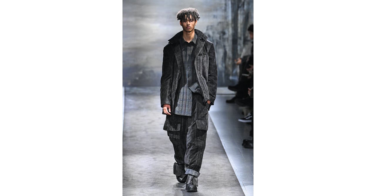 Yohji Yamamoto POUR HOMME 2025年秋冬コレクション | パリ