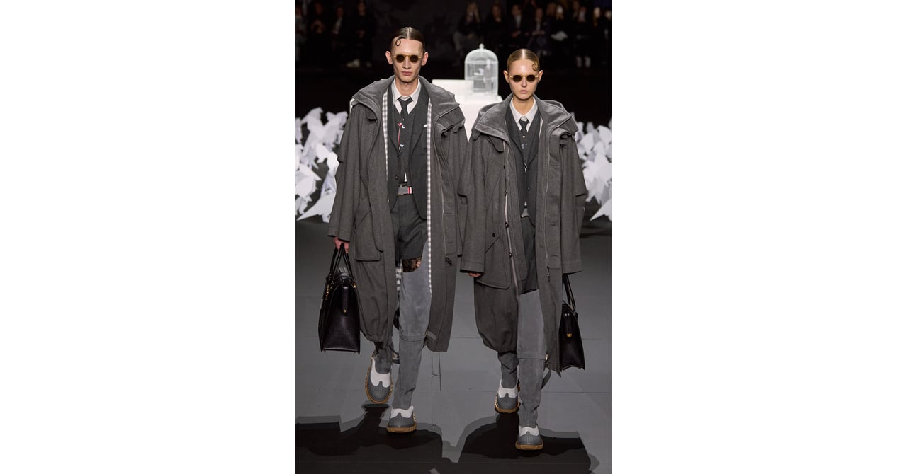 美品 THOM BROWNE ロングコート【限定シーズンモデル】 美品 THOM BROWNE ロングコート【限定シーズンモデル】 THOM BROWNE