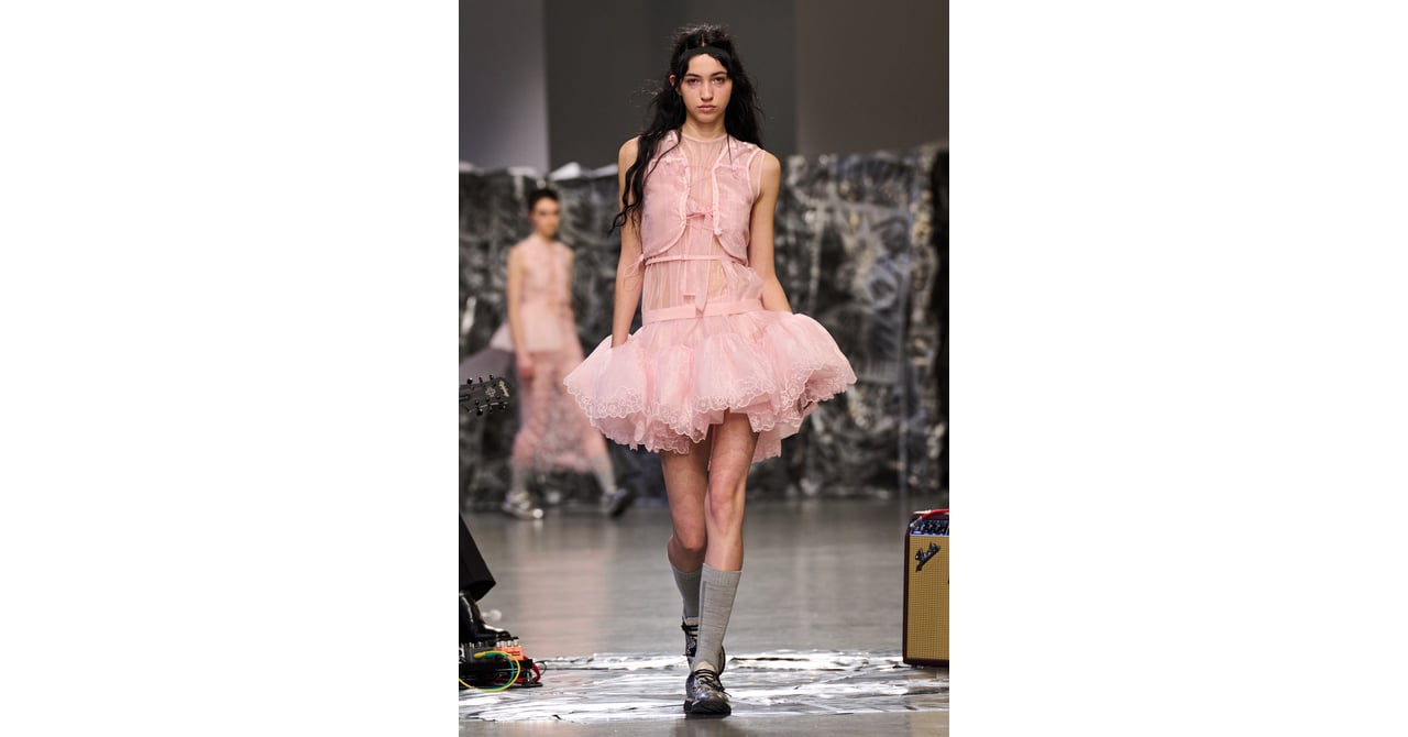 CECILIE BAHNSEN 2025年秋冬コレクション | パリ | 画像31枚 CECILIE BAHNSEN 2025年秋冬コレクション | パリ | 画像31枚