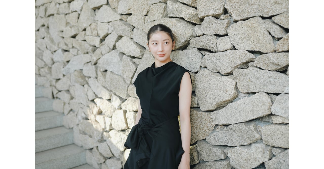 【美品】ENNOY US Tシャツ 吉田怜香 M Street Style - 東京 - 吉田怜香さん - 2025年08月22日撮影 - FASHIONSNAP
