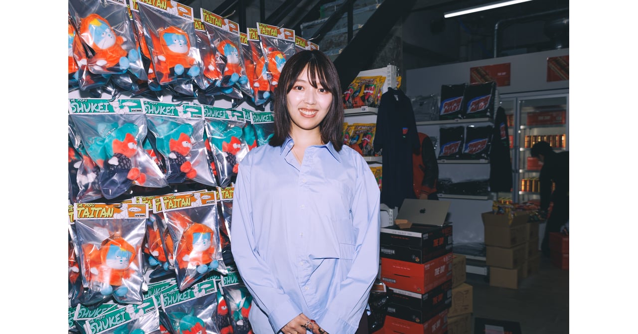 Street Style - 東京 - 三宅香帆さん - 2025年10月16日撮影 - FASHIONSNAP