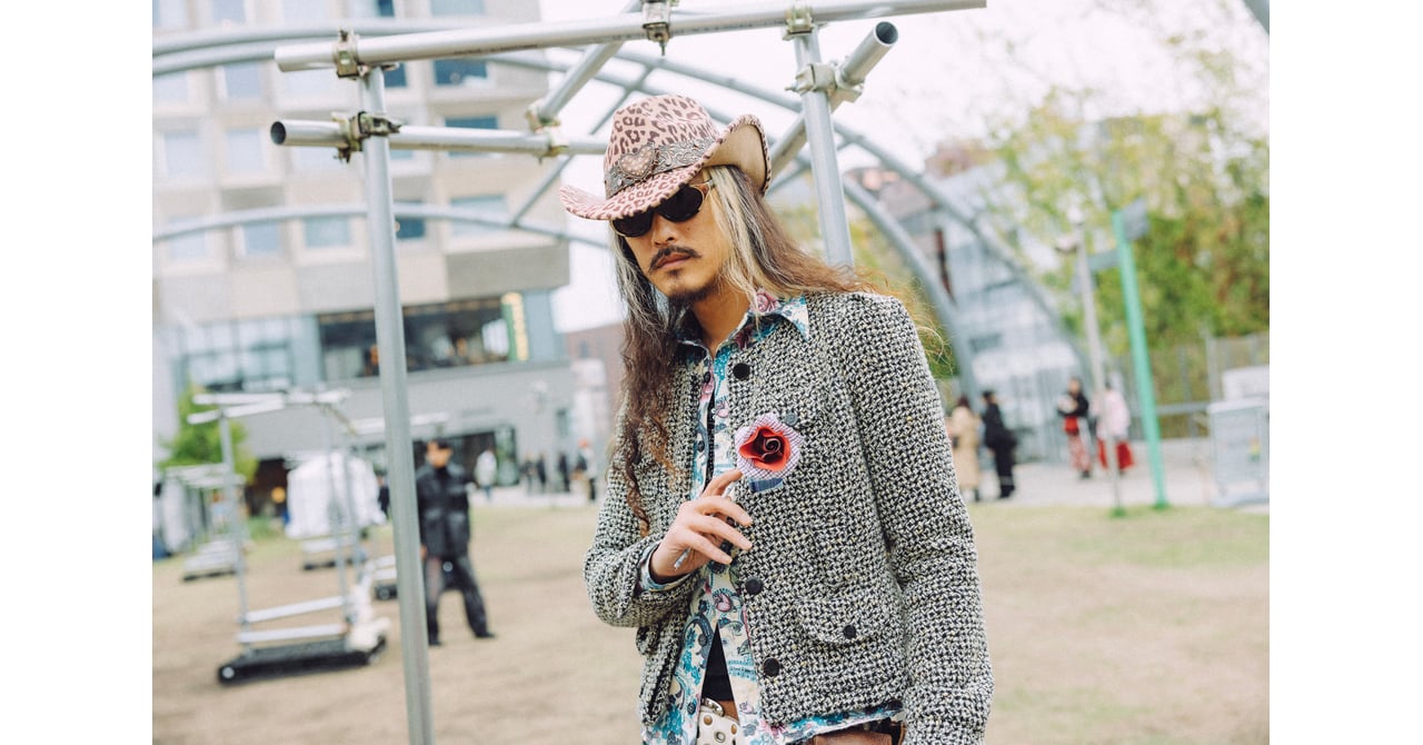 Street Style - 東京 - 地蔵さん - 2025年11月04日撮影 - FASHIONSNAP