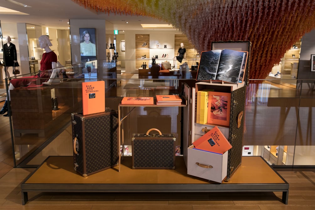 LOUIS VUITTON 篠山紀信　FASHION　EYE 篠山紀信の伝説の写真集を「ルイ・ヴィトン」が出版＆写真展開催