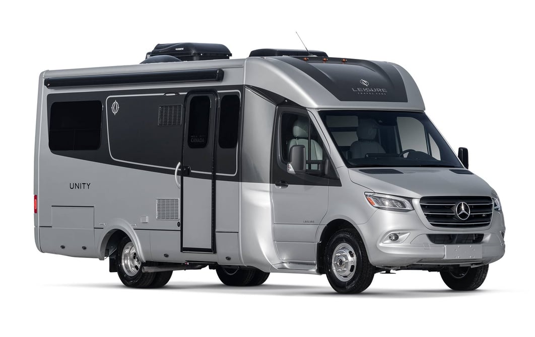 メルセデスベンツ　キャンピングカー 値段は約1500万円、メルセデス・ベンツのコラボキャンピングカー