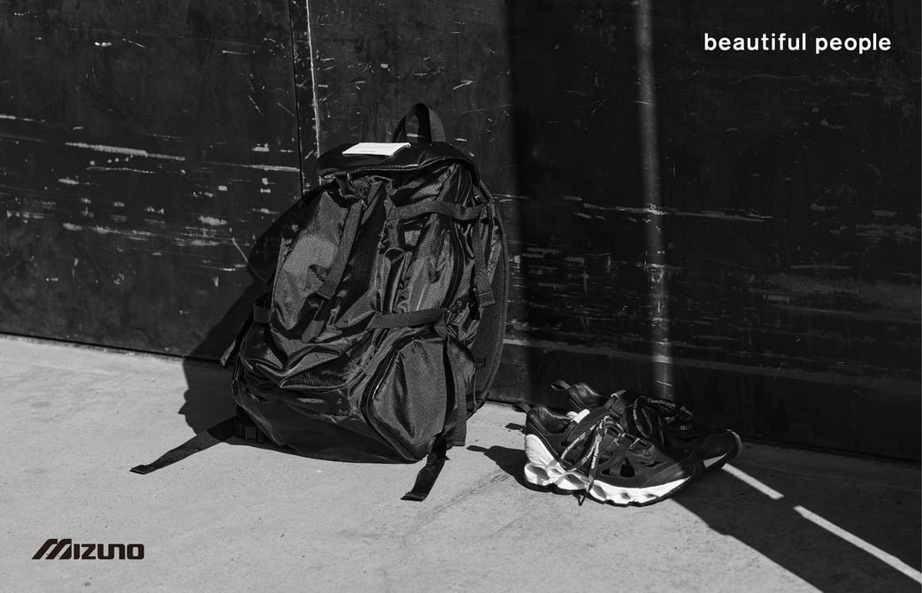 最終値下げ‼️beautiful people×ミズノ beautiful peopleとMizunoによるスケルトンスニーカーの新色が