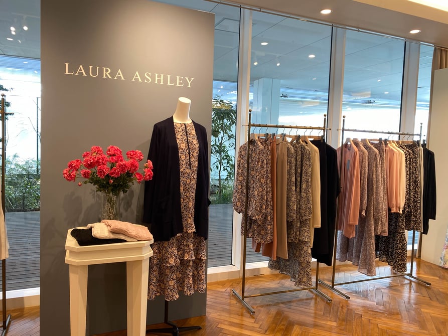LAURA ASHLEY（ローラアシュレイ）フロアスタンド【トレファク秦野店】