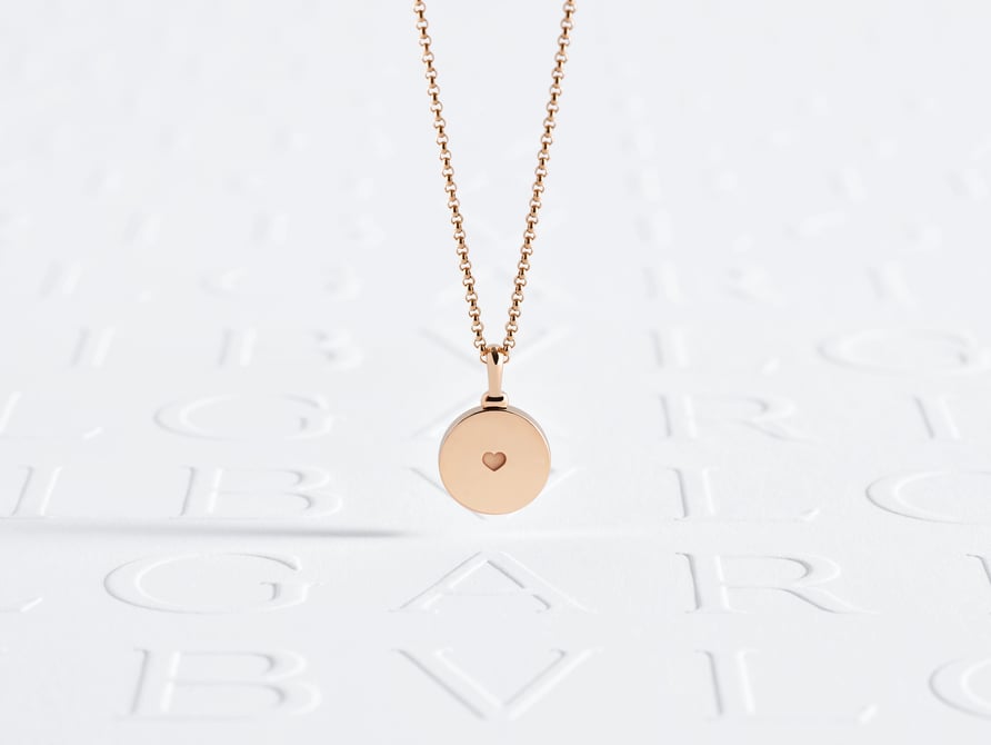 永遠に輝く美しさ*BVLGARI* ブルガリ ネックレス ロゴ刻印 *上質 永遠に輝く美しさ*BVLGARI* ブルガリ ネックレス ロゴ刻印 *上質