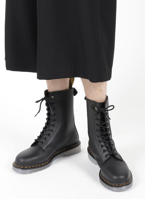 新作が登場 Dr.Martens×ヨウジヤマモト コラボブーツ paygration.com