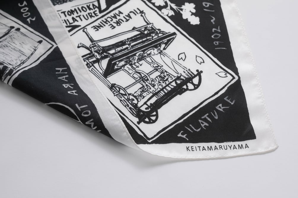 【未使用・美品】丸山敬太デザイン富岡シルクスカーフ ボタニカルチェリーベージュ 未使用・美品】丸山敬太デザイン富岡シルクスカーフ ボタニカル