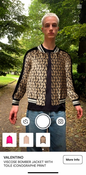 ヴァレンティノが「WANNA」のバーチャル試着サービスを導入