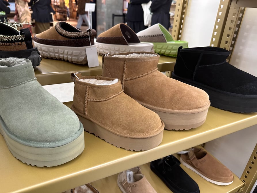 親子で楽しめるY2Kファッションに支持集まる UGG®の厚底シューズが好調