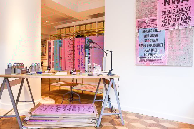 Andre saraiva アンドレサライヴァ ポスター メゾンキツネ メゾン キツネ東京店を飾るアンドレのポスターアート 限定アイテムの販売も