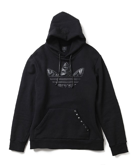 VANQUISH × adidas Originals 黒のウェアでタッグ