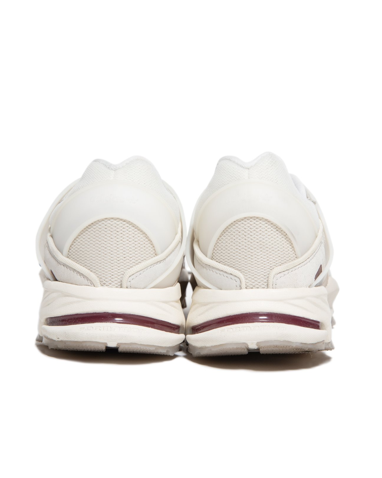 adidasとOAMCのコラボスニーカー
