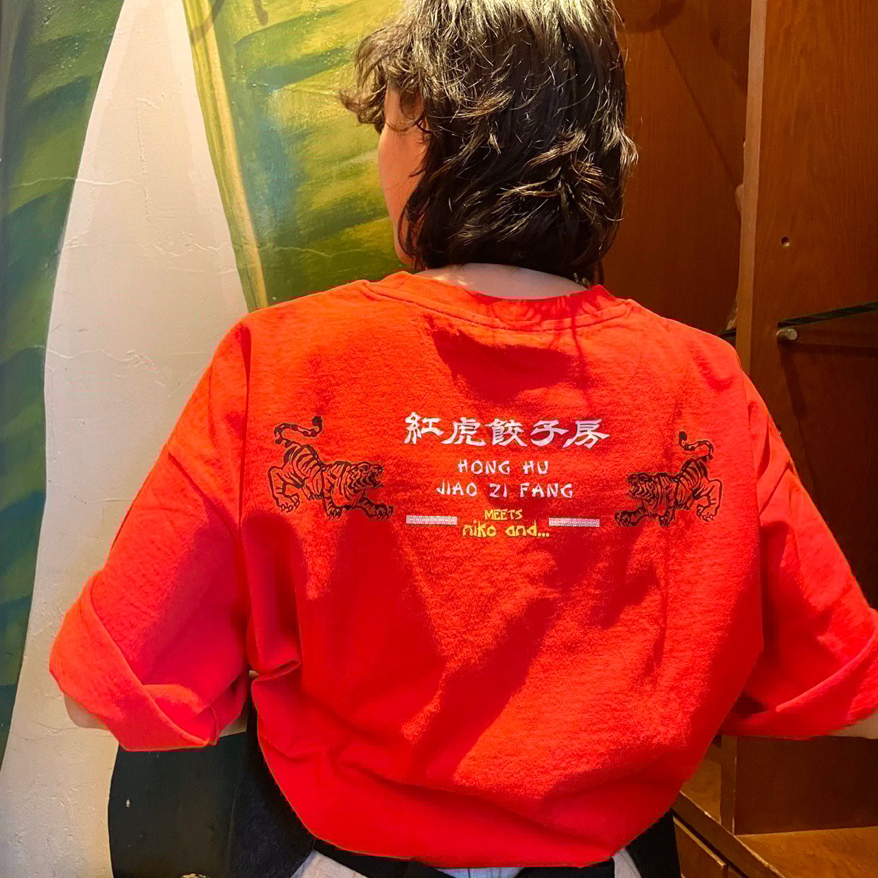 ニコアンド×紅虎餃子房 コラボTシャツ