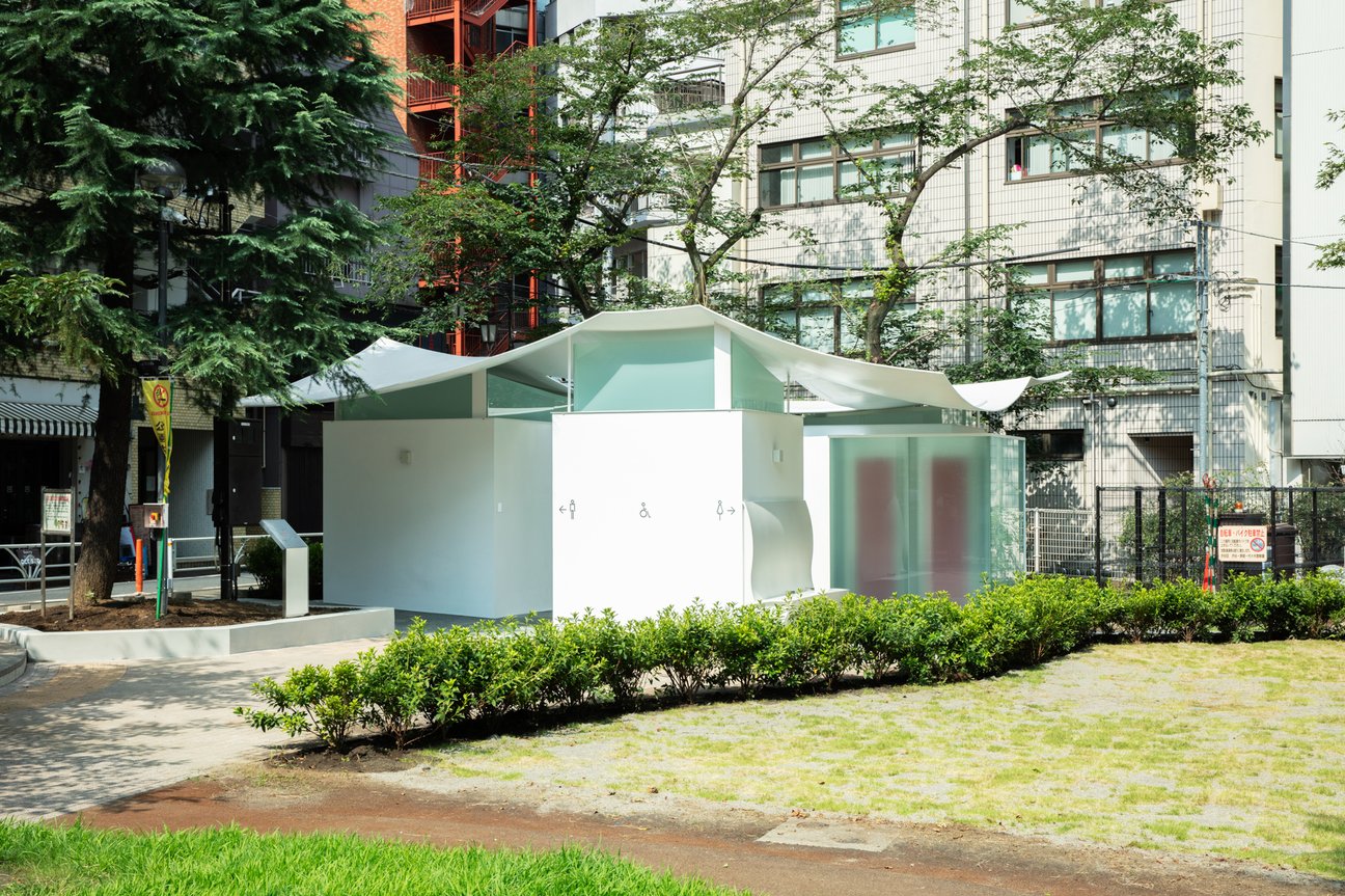 公衆トイレ