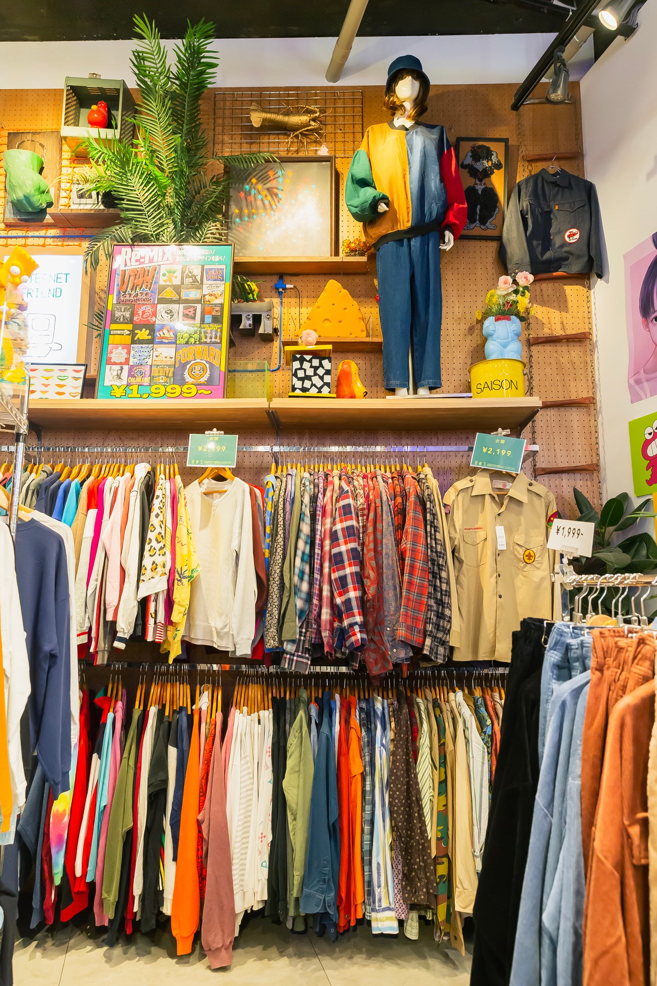 原宿竹下通り店の古着売場