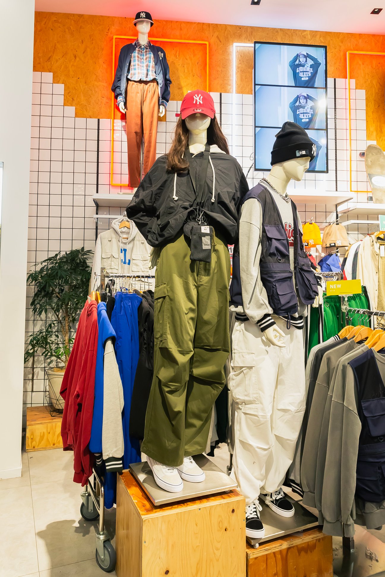 古着×オリジナル商品のミックスコーディネート