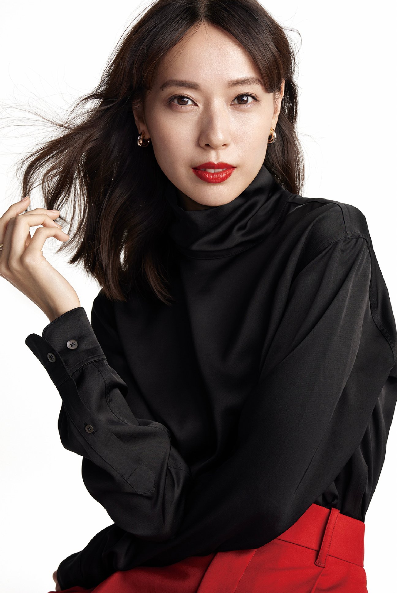 戸田恵梨香