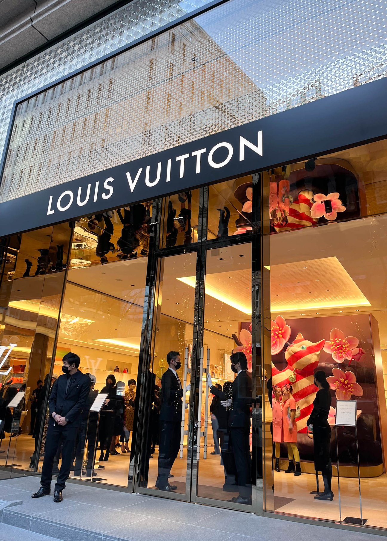 ルイ?ヴィトン神戸店の外観