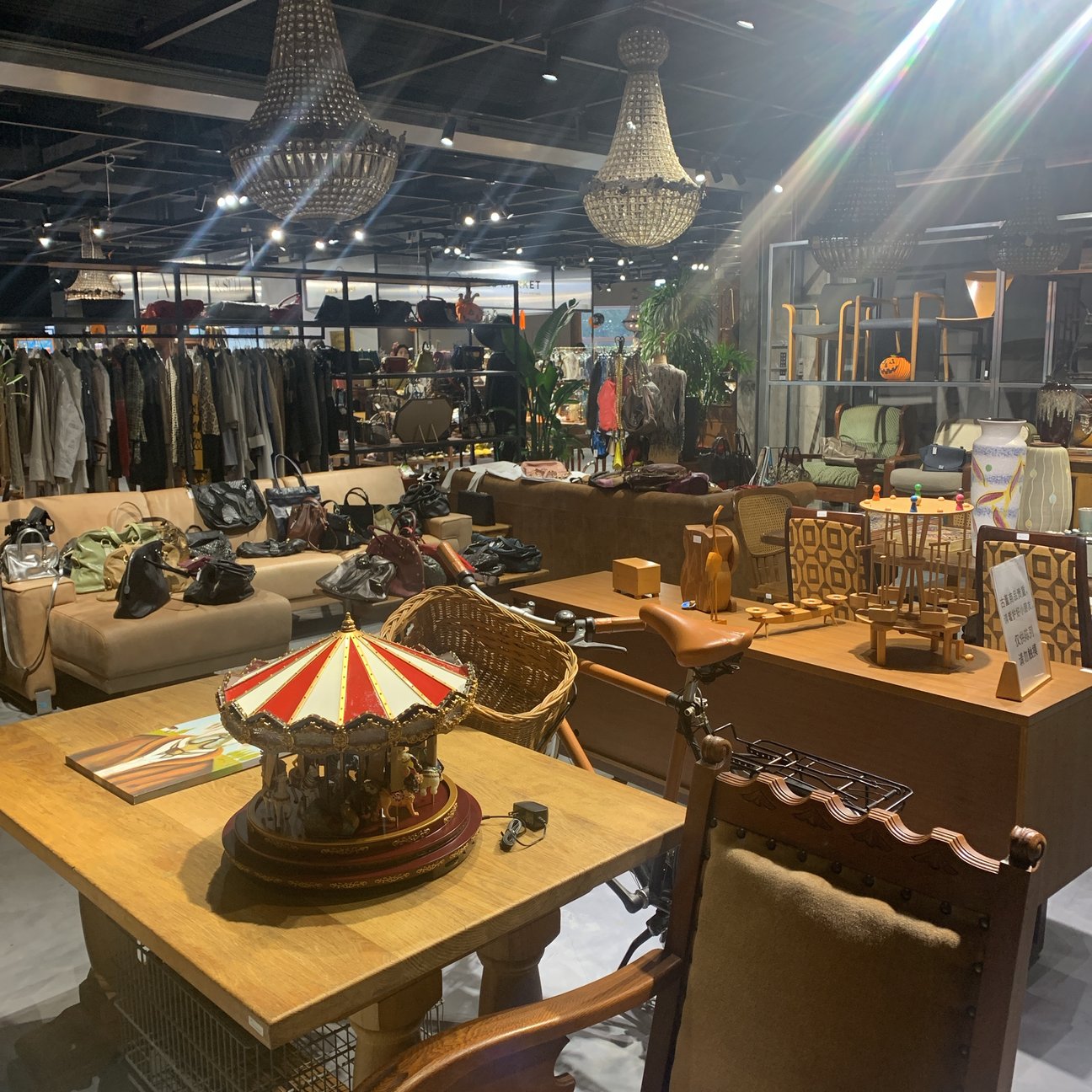 マイルズマーケットの店内