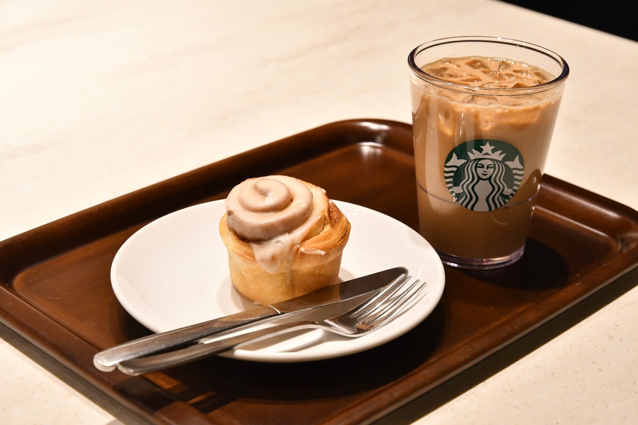 スターバックス コーヒーが店内で展開するステンレス製カトラリー