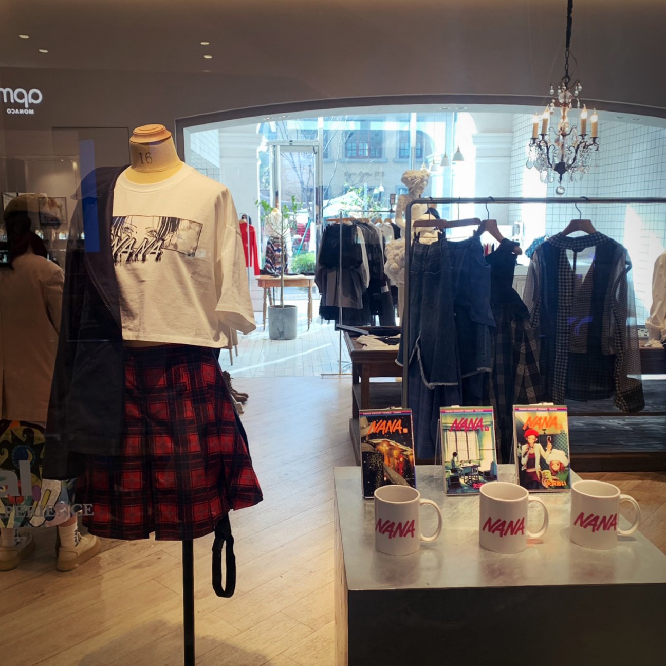 NANA×イニシャル店舗